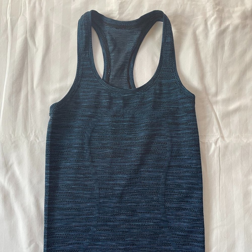 Lululemon Swiftly Racerback Tank Size 4 Blue/Black Stripe